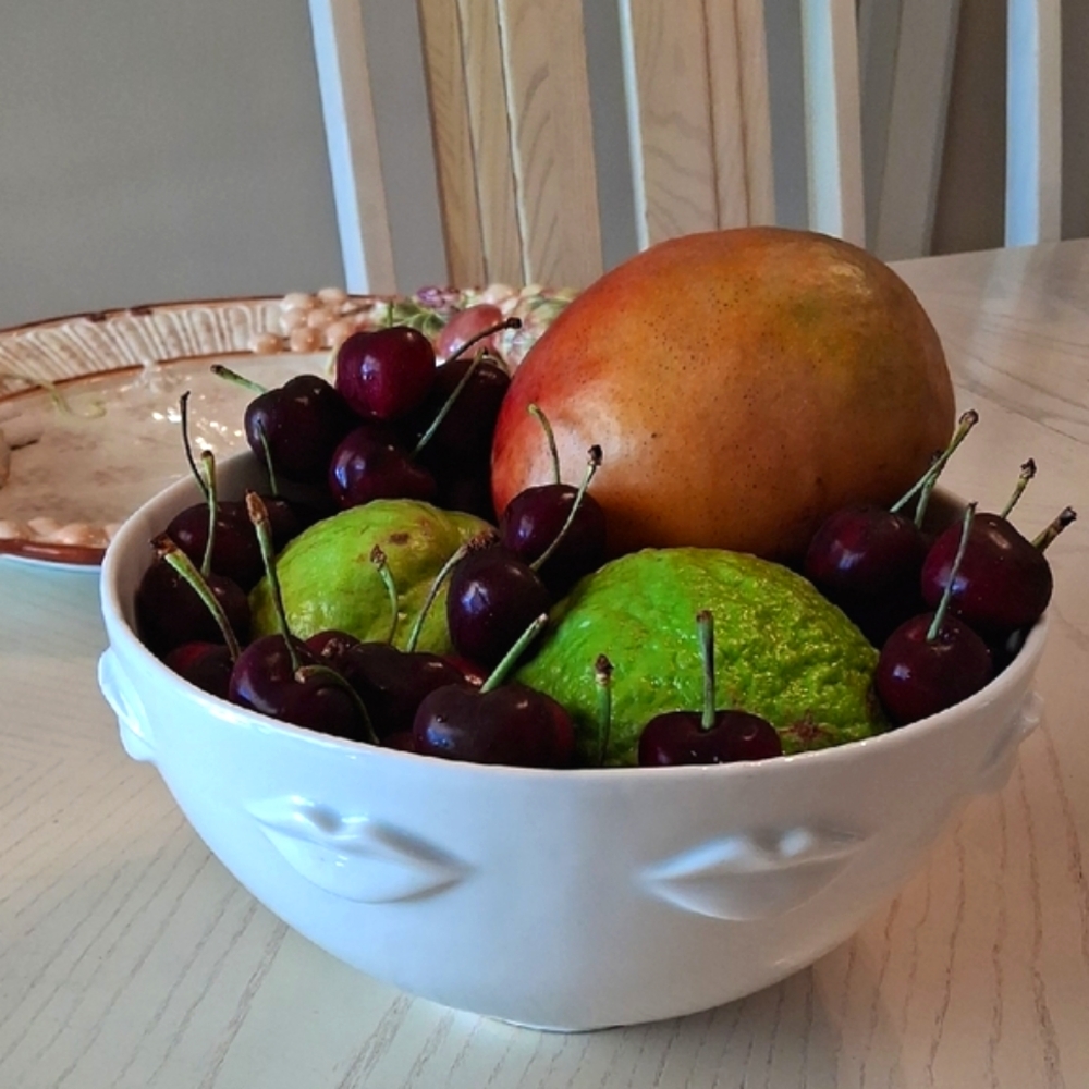 Jonathan Adler White Ceramic Bowl with Lip Design. Muse By: Jonathan Adler Gala. - Picture 4 of 15